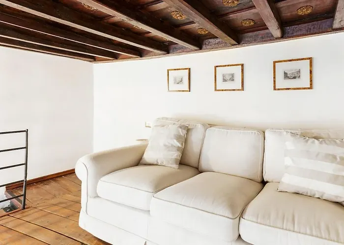Delightful Piazza Di Spagna With Balcony Appartement