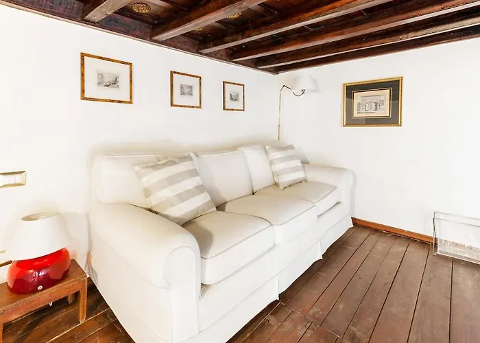 Delightful Piazza Di Spagna With Balcony Appartement